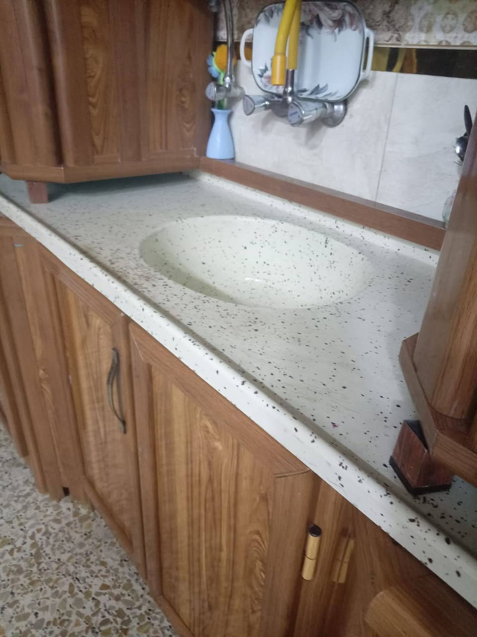 كونتر لبيع مع سنك مرمر.
بغداد الزعفرانيه 
*********** واتساب
