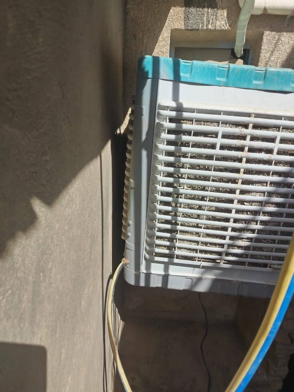 مبردة للبيع نظيفة جداً ب100
للتواصل ***********
