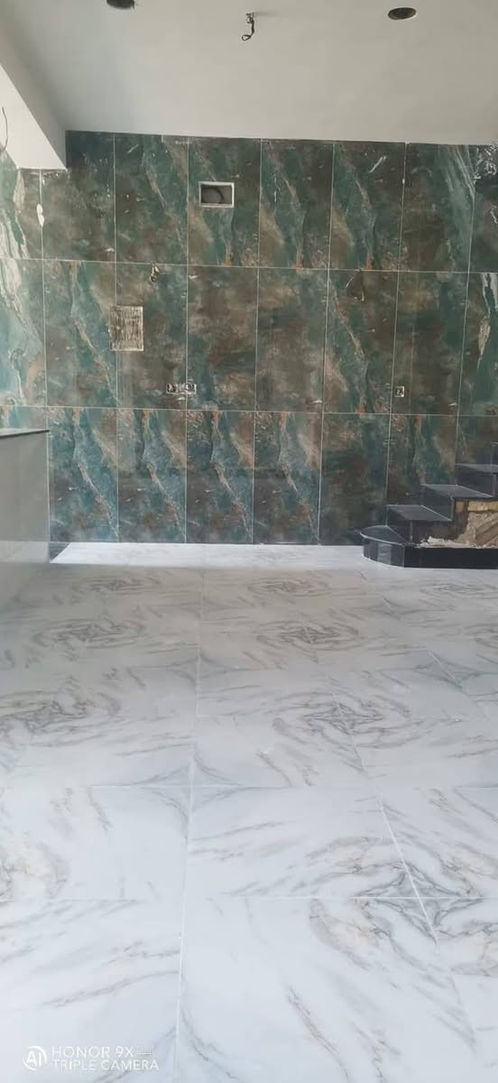 خلفه سيراميك ارضيات جدار شغل درجه اولى شرط خاص وتساب موجود متفرغين حالين ***********
