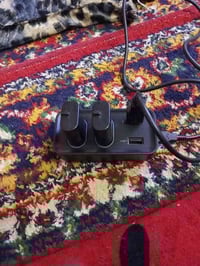 يد اكس بوكس • شاحن • بطاريتين