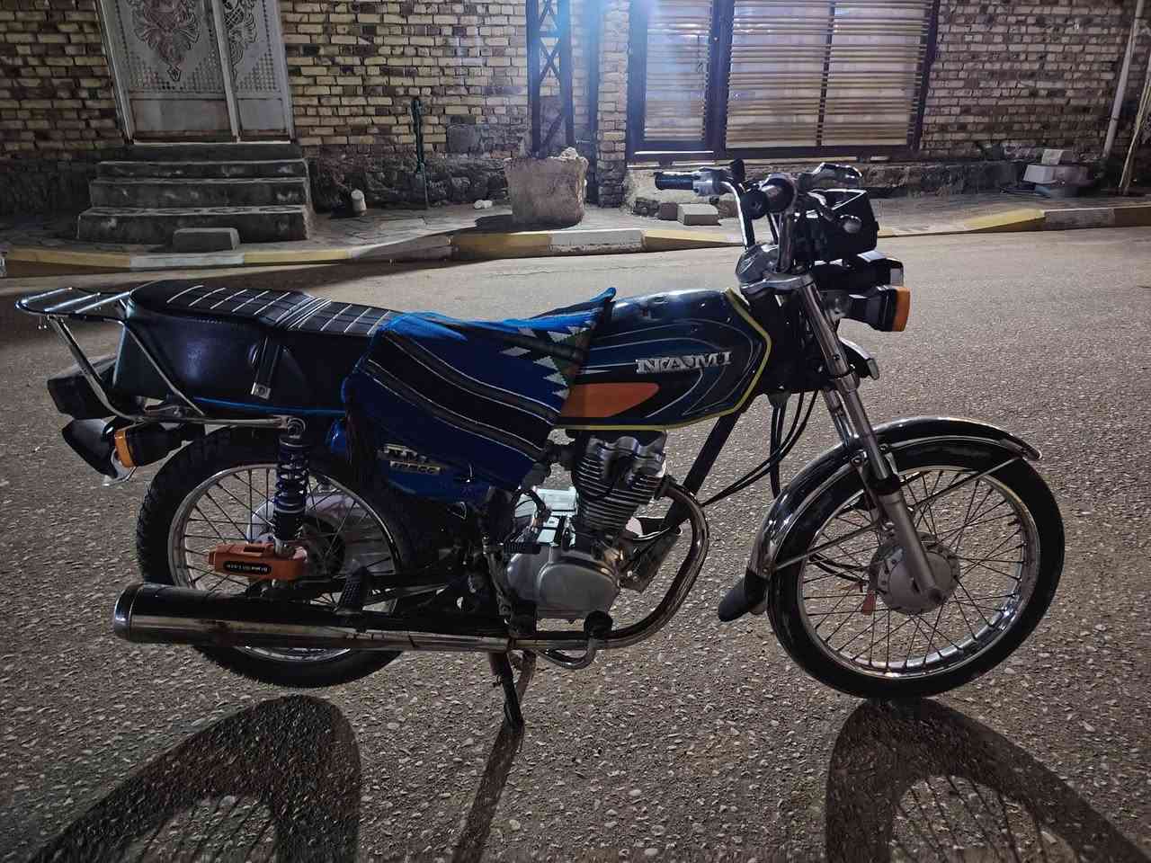 سلام عليكم
دراجة للبيع كلك مكينة نامه شلامجة اصلي  العنوان الديوانية الحمزة الشرقي السعر 575 وبيها مجال مكلف بالنشر وكل شي واضح اتصل براعيهة ***********
