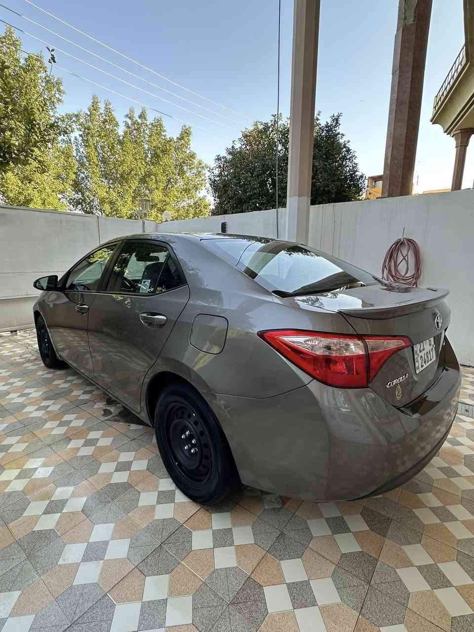 حياكم الله متابعينا الكرام تويوتا كورلا  للبيع   موديل 2018 le وارد امريكي رقم سليمانية دولي سنوية  بأسمي  والهزة  جديدة  لوحات  جديدة   سنوية  مجدد  سيارة بيه قطعتين صبغ بدون دواخل حتى السونار موجود سيارة جديدة بمعنى الكلمة  كير محرك عالشرط محرك ممفتوح رادار موجود  سعرة    135 ورقة بي  مجال بسيط للشراي مال حك جية تيجي يمي عين غطة عين افراش اخدمك شراي يخابرني بيك خير اوتدلل لان ممتواجد عالفيس  ***********
