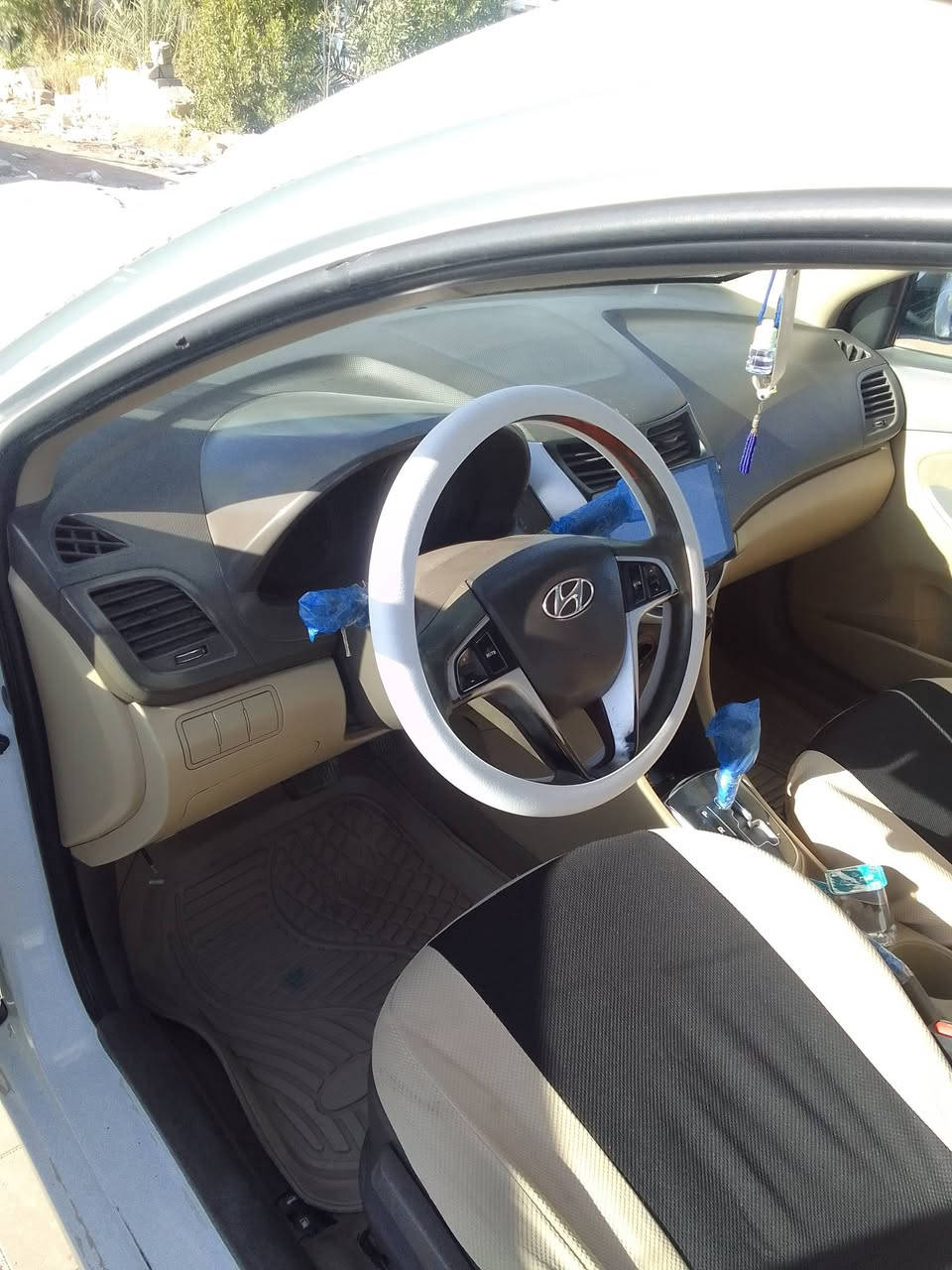 اكسنت ٢٠١٤ فول مكفوله حداديه تبريد مكينه ٢٦٠٠ 
مكان السماوة 
للاستفسار الاتصال على هذا الرقم ***********
