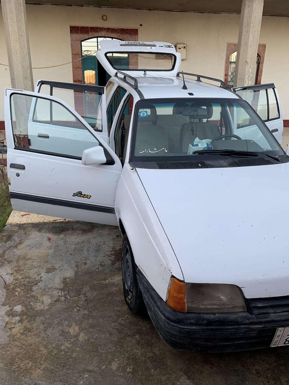 السلام عليكم  للبيع او مراوس حسب القناعه اوبل كاديت موديل 91  محرك 1600  لا تبخير ولا تنقيص رقم انكليزي سنويه لل2030 شواصيها نضيفه اي خياس مابيها تواير جدد باتري جديد شاشه تاب مال كامري كامره خلفيه شغاله اربع سماعات شغاله كاعيتها نضيف سياره بلاديه لا صبغ ولا ضربه 
عارضها  ب26وبيها مجال بسيط مكان السياره القائم قريه سعده  للتواصل ع الخاص او الاتصال ع ***********
