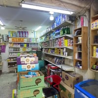 اسواق للبيع • أبو عظام • قرب المركز الصحي