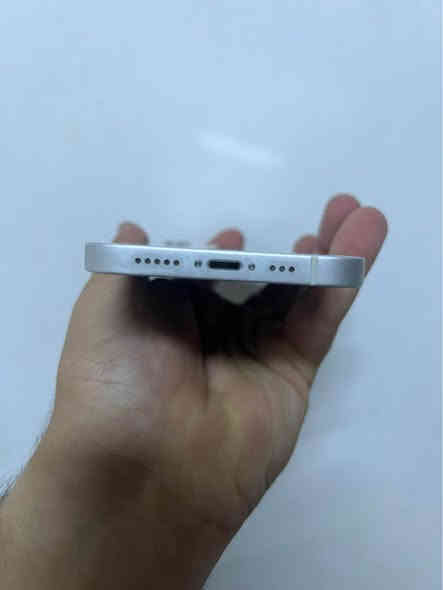 سلام عليكم ايفون 12عادي  
ذاكرة 64
بطارية 79
مكفول من اჂ̤ خلل 
مبدل شاشة اصلي. فقط حتى شعار شاشه يروح 
شحنه كلش طبيعي 
سعر325
عنوان بغداد دورة حي الصحة
رقم*********** بغداد
