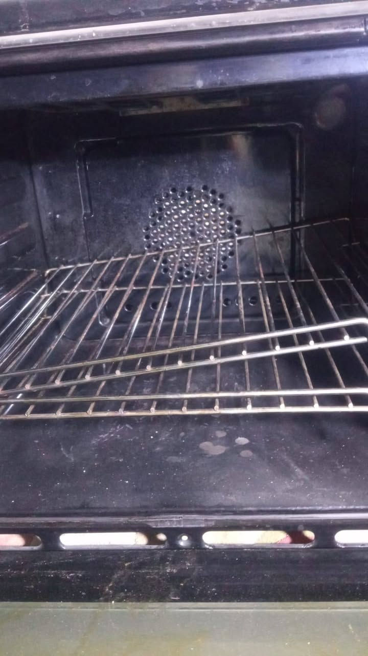 فرن للبيع سعره150/ ***********

