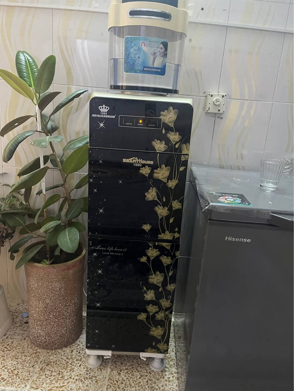 برادة كلش جديد ما بيها اي عيب ثلاجة هم ماي بارد و حار 
السعر 100 بيها مجال 
رقم موبايل ***********
*********** كركوك, العراق
