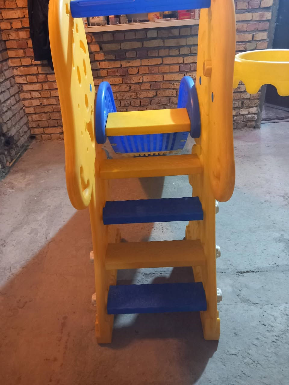 زحليكه اطفال اصليه باله جديده سعره 50 الف مكان بغداد الغزاليه الهياكل *********** كيزر حجم 80 كامل هوه ولهيتر اوتماتيك جديد مامستخدم ابد 25 الف مستعجل
