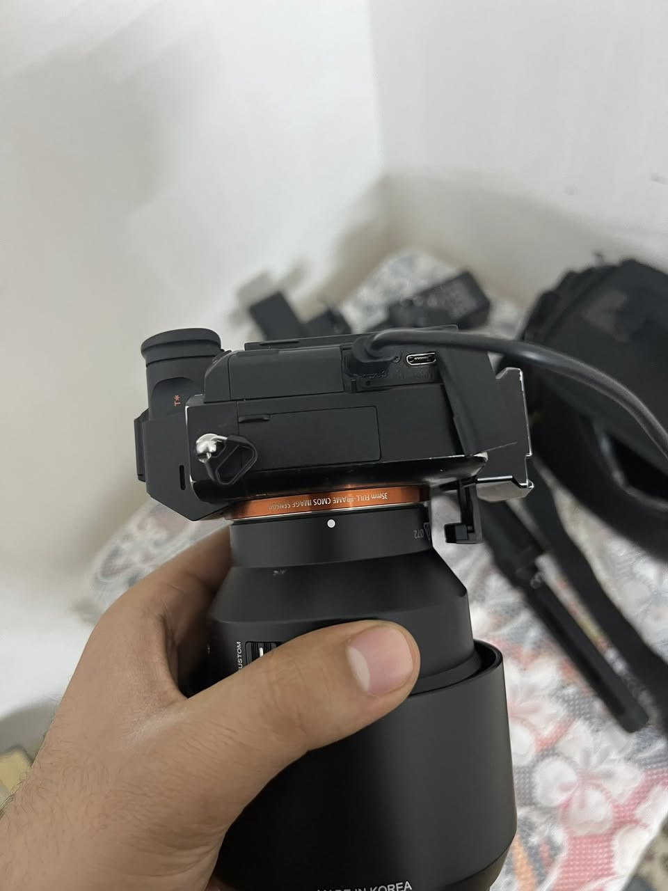 كامره سوني A7iii للبيع
 المستشعر (Sensor): 24.2 ميجابكسل Full-Frame Exmor R CMOS   نظام تركيز تلقائي: 693 نقطة تركيز Phase- الفيديو: تصوير 4K (3840×2160) …. شتر الكامره 42k  مكاني ميسان موجود توصيل محافظات التواصل الشراي عالخاص 📷✅


**إذا كنت صاحب هذا الإعلان وتريد حذفه لأي سبب، رجاءا أرسل رسالة إلى الدعم الفني**