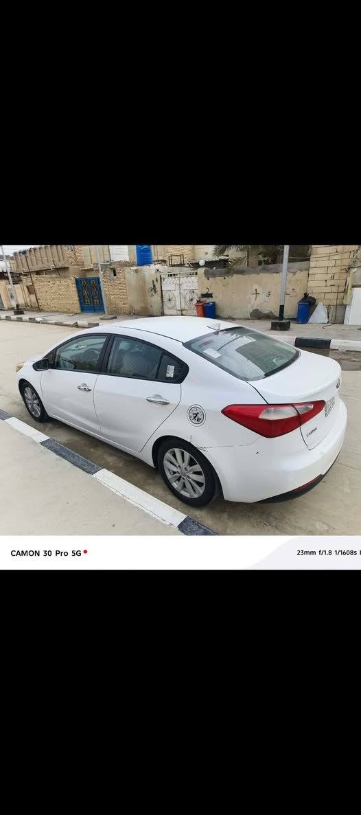 سياره فورتي 16 بسمي سنويه 28 رقم ذي قار بيه بنيد مبدل سياره جاهزه السعر 20 وبيه مجال قليل وهاذ رقمي ***********
