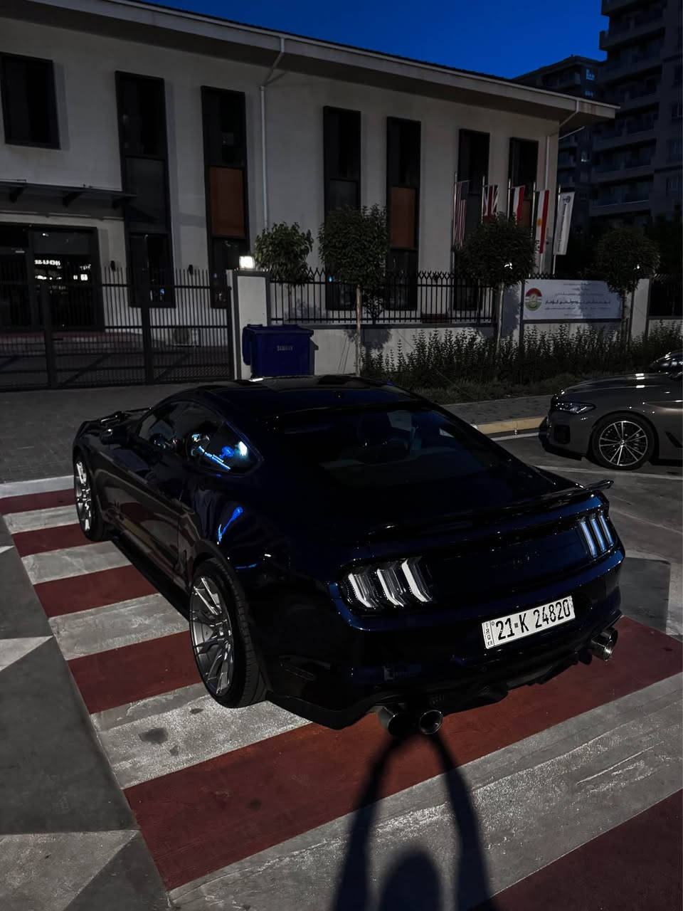 للبيع Mustang Ecoboost
📍 الموقع: سليمانية  
📅 الموديل: [2018]  
⚙️ المحرك: [4 سلندر ]  [گير ١٠ نمر] 🔥 
📏 الممشى: [101 ألف]  
🎨 اللون: [ازرق على بنفسجي متغير ]  

✨ المواصفات:  
- شاشة جبيرة
- كاميرا خلفية  
-كشنات كهرباء   
- تشغيل بصمة
-٦ وضعيات قيادة [نورمال، سبورت، سبورت بلص، تراك، دراگ، ثلج]
-٣ وضعيات ستيرن [نورمال، سبورت، كومفورت]

✨ الاضافات:
-لحية و شباك روش
-دفيوزر شيلبي قالب الشركة
-سبويلر شيلبي
-شفقة على الجامة خلفية
-بگ لايت كلير اصلي
-حلوك صالنصا بورلا اصلي
-ويالة نيش اصلي تو سايز سعرها ٦٠٠$
-بلاجكتور ليد وكالة

🛠️ الحالة:  
حادثها جاملغ و بنيد صبغ. سيرفزها كامل من شركة Voltronic و دفتر السيرفز موجود.

💰 السعر جداً مناسب اتصل و تدلل

📞 للتواصل: واتساب
0️⃣7️⃣7️⃣0️⃣ 4️⃣7️⃣5️⃣ 4️⃣5️⃣ 3️⃣3️⃣

Mustang Ecoboost 
📍Shwen: [Slemani]
📅 Model: [2018]
⚙️ Makina: [i4 Turbo / 10 ger] 🔥
📏 Roishtn: [101 hazar]
🎨 Rang: [Shin w Mor tekal rangeki zor taybat]

✨ Mwasafat:
-Shasha gawra
-Camera w 7asay dwawa
-Kushni karaba
-Basma w shaxal
-6 mode lexurin [Normal, Sport, Sport Plus, Track, Drag Strip, Snow]
-3 mode sukan [Normal, Sport, Comfort]

✨ Jwankary:
-La7ya w 3atary Roush
-Diffuser Shelby qalbi sharika
-Balli Shelby
-Shafqay sar jami dwawa
-Bag layti Clear asl
-Sara salonsay Borla Atak asl
-Wheel Niche asl Two Size s3ry $600
-Blajektor LED sharika

🛠️ Da3m:
Chamalax w Bonit boyaxa, Kaml service la Voltronic krawa w daftary service haya.

💰Nrxi zor gwnjaw w xwar bazar 

📞 Whatsapp:
0️⃣7️⃣7️⃣0️⃣ 4️⃣7️⃣5️⃣ 4️⃣5️⃣ 3️⃣3️⃣ السليمانية, العراق


**إذا كنت صاحب هذا الإعلان وتريد حذفه لأي سبب، رجاءا أرسل رسالة إلى الدعم الفني**