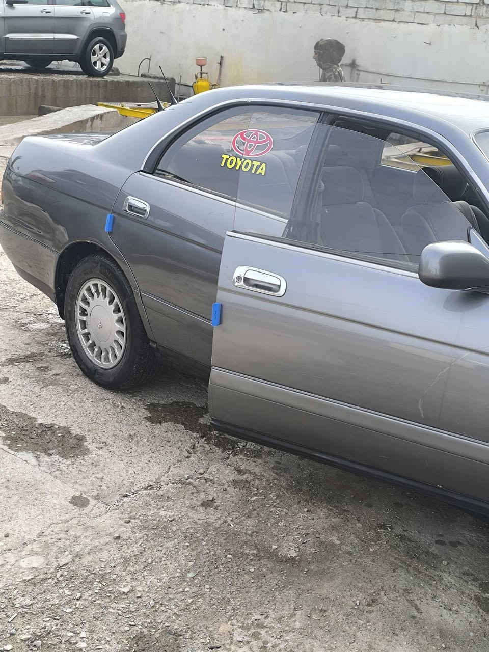 بطه متصل 92
رقم ديالى سنويه ل29 
كير ومكينه حاويه شرط صار شهر من شديت
تبريد ثلاجه 
كامله مكمله 
مكفولة كص ونقل واصوليات 
بيها ضربه خفيفه براس بك لايت 
منضومه غاز 80 لتر 
مكاني ديالى 
السعر 50 وبيها مجال 
***********
