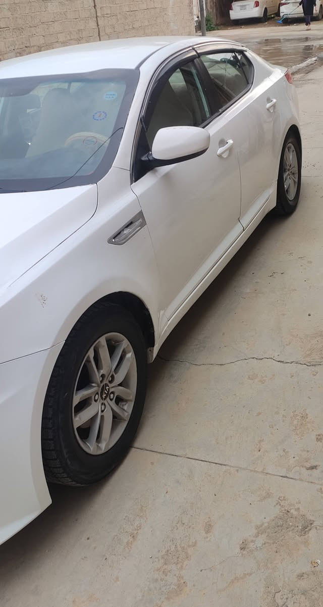 كيا اوبتيما ادوات موديل ٢٠١٤ للبيع او مراوس حسب القناعه سعر ة ٥٣  بي مجال  محرك ٢٤ دوش مكانه قريب ع كركوك للاستفسار وات ساب فقط ***********
