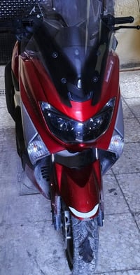 دراجه ان ماكس (((للبيع فقط بدون مراوس)))  محرك 125 مال مزاد صار عشر اي...