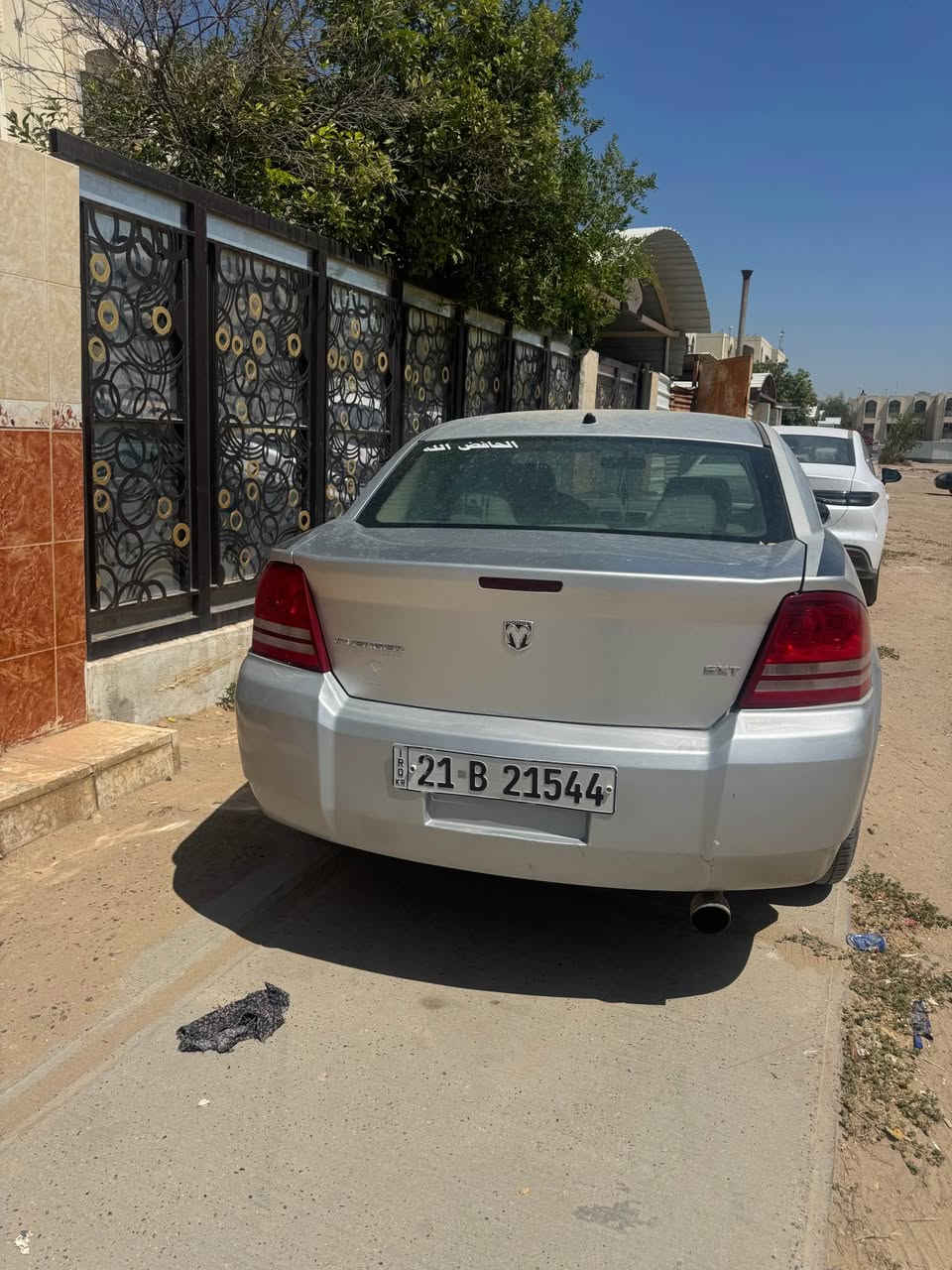 دوج أفنجر ٢٠٠٨ يرادله تعديلات كير محرك جدد صدر جديد 
يرادله شويه تعديلات رقم شمالي تحويل وكاله ثان يوم 
 
السعر ٥٧ وبيه مجال بسيط جدا 

رقمي ***********

مكان السياره أنبار ترهم مراوس عادي بغداد, العراق
