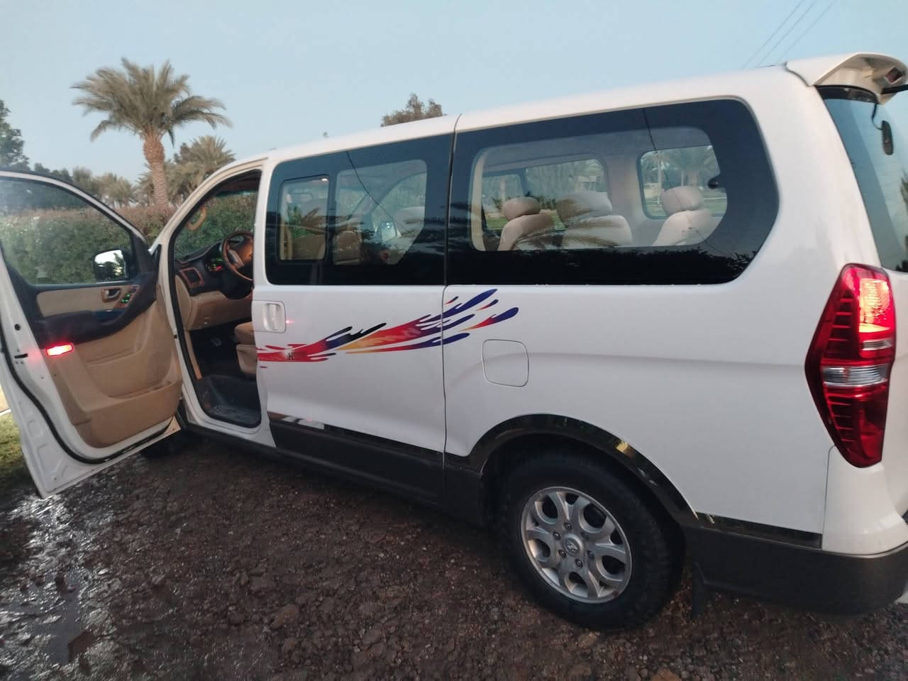 السلام عليكم ستاركس للبيع 2014 مكفول كفالة عامه من كلشي شرط السونار رقم كربلاء مكان بابل ***********
