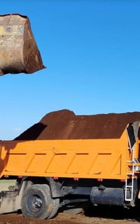 يوجد سماد حيواني درجه وله وبسعار مناسبه معه التوصيل الاستفسارعل 078671...