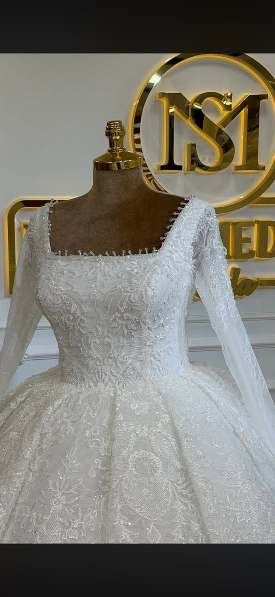 تم وصول موديلات جديده من  فساتين 👗 لاعراس و الخطوبه  
عرائس محمود الذنون 👗💙
لبيع وتاجير فساتين 👗
الموقع الموصل ناحيه القياره قريه جدعه مقابيل الخليل مول 
بل القرب من مول الحارث 
للاستفسار ***********
