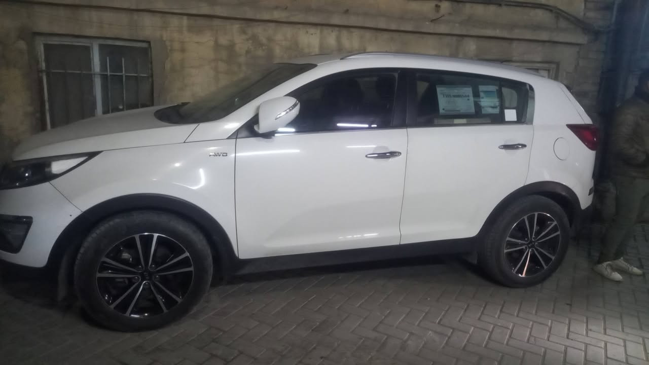 سبورتج خليجي موديل ٢٠١٧  رقم بغداد مكينة ٢٤٠٠ فور ويل محرك مفتر بي يطق سعر ١٥٠ رقم الهاتف ***********
