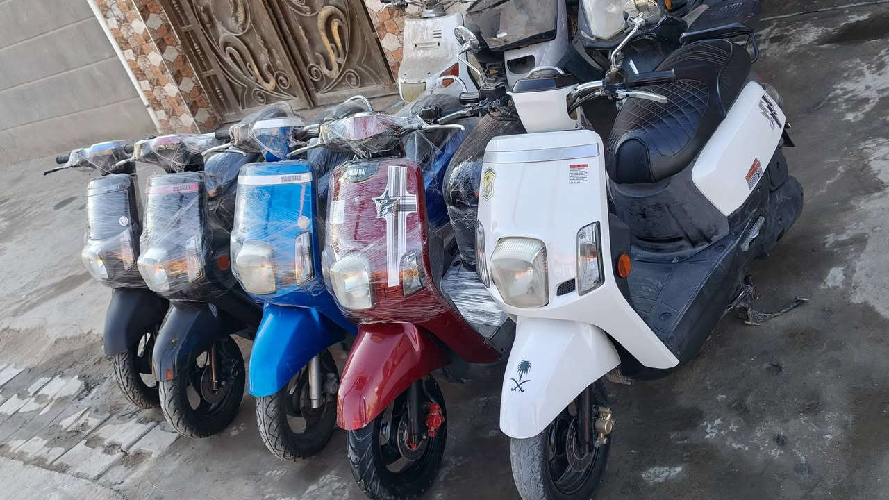 السلام عليكم دراجات بوليس. حاويه عندي تلاثه ماماشيات ازرق  ثنين اسود طافي لماعي كله مكفول كفاله عامه  السعر مليون 200 قفل حمرا. مستخدام قليل نوزل موديل 9 كله بلادي ختم واحد وياه مكينه السعر 750 بيها مجال  بيضه  موديل. 2013  مامفتوحه بلاديه  850 بيها مجال.  مكاني. شارع محطه يم قاسم الخفاجي   رقم  الهاتف ***********
