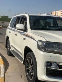 لاندكروز فكساره 2010 محدثه 21 فول مواصفات واحد عله واحد محرك 8 سلندر م...