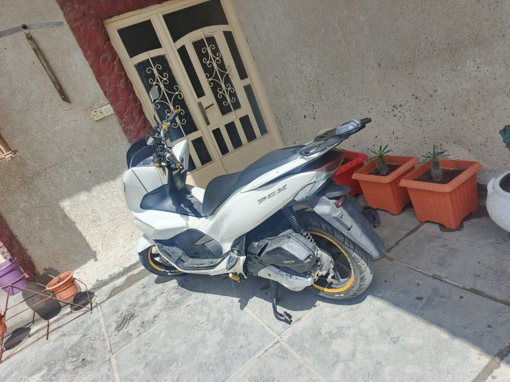 دراجة بي سي اكس جيل ثالث ٢٠٢٠ بلادية مكينة كفالة كفرات طخات بسيطة عارضها ب2300,000 وبيها مجال مكاني بغداد جسر ديالى رقم *********** بغداد, العراق
