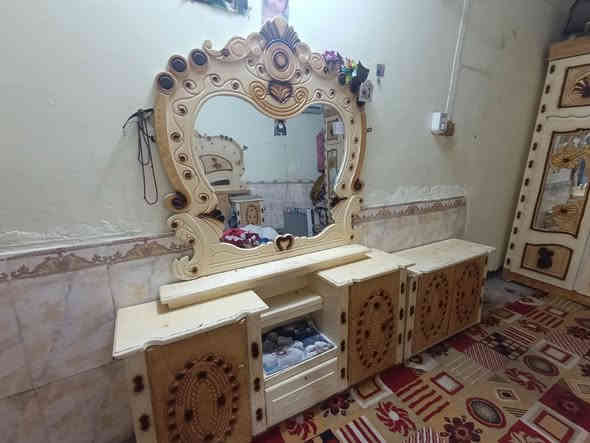 غرفه للبيع غرفه نضيفه وحلوه الغرفه ام6طابقين غرفه حيل نضيفه صالها10اشهر من شتريتها وصار عدي ضرف وحتازيت مبلغ مادي مستعجلل على بيعتها سعر مليون وبيها مجال حك الجيه العنوان ناصريه رقم الهاتف *********** الشراي يدلل الغرفه شوفت عينك احله من صوره تجي وتكلبها من فوك لجوه ايشي يطلع بيها تاخذها وتروح ابلاش وتدللون
