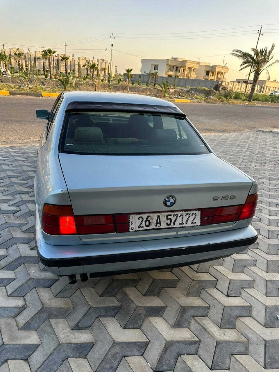 من رخصت صاحب الكروب
سلام عليكم شباب
سيارة BWM
525i
موديل 1990
مكينه مسكر عدل 
كير اوتو 
تبريد شغال ثلج 
بجم رفيع
سنتر لوك 
كهربائيات كلها شغاله 
رقم صلاح الدين مشروع وطني
هزه جديدة 
سنويه 2031
شرط تحويل  
صبغ جماليه 
سعره 55
بغداد 
***********
