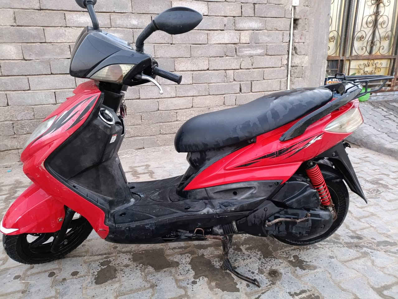 السلام عليكم
سكنس نوزل ما مفتوحه للبيع
مواصفات: كهربائيات شغاله كله سلف هندر. نوزل و فيت بم و زوج تايرات توني مبدل ما صارلي شهر . دراجه نظيفه الله شاهد ما مبدل بيه اي شي كلشي بلاد
واتساب:***********
مكاني قضاء المدينه-السعيد-شارع الفرات
السعر: 1175#
