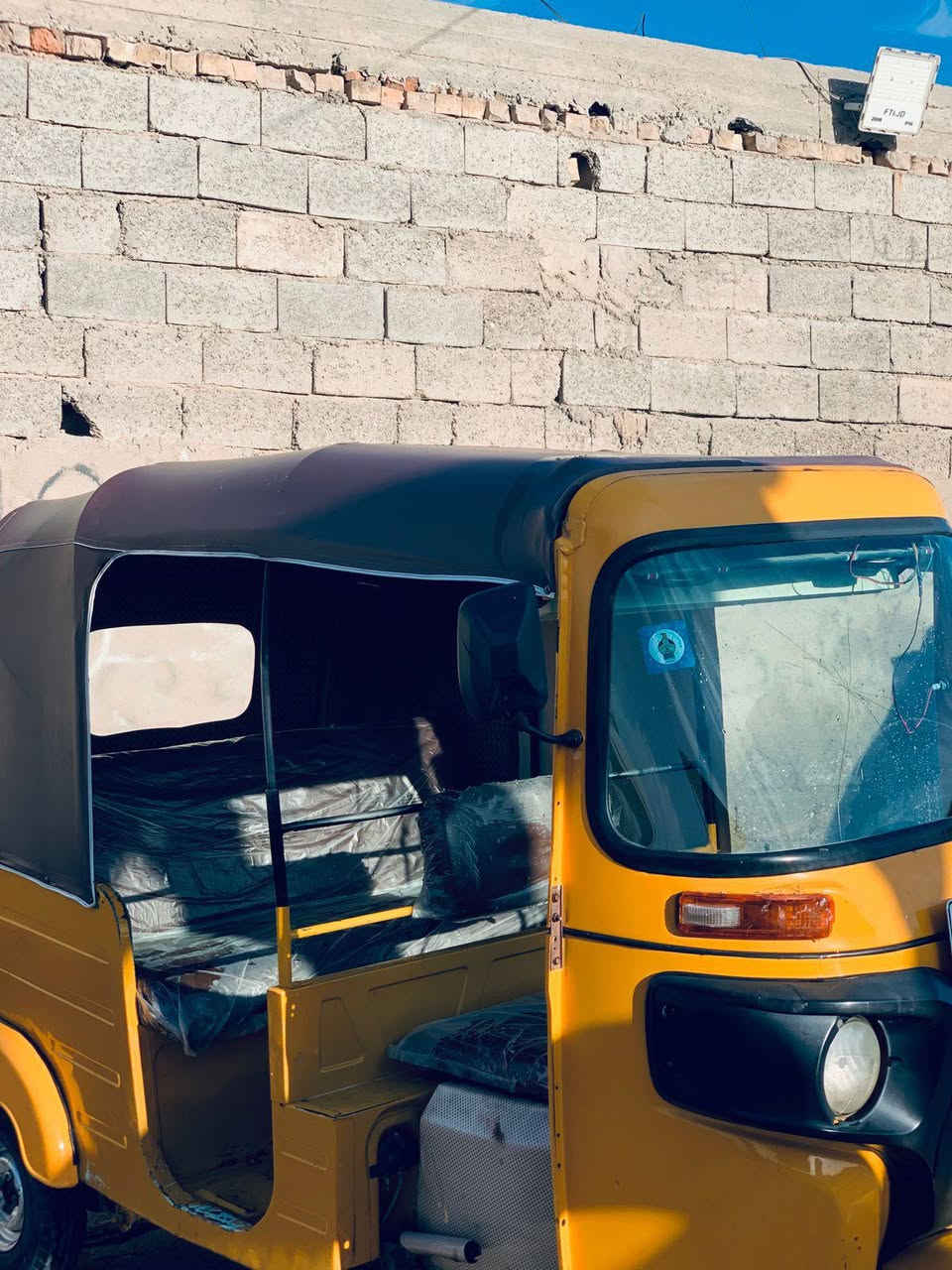 موديل 2019 شهر 12 مرقمة رقم إنكليزي محرك مكفول تجفيت جديد شركة
بيه ضربه بارد بل صفحة موظحة بل صور باقي الكشر مكفول 
سعر 5400وبيهة مجال بسيط مكاني بغداد الحسينية مال راشدية
رقمي***********
