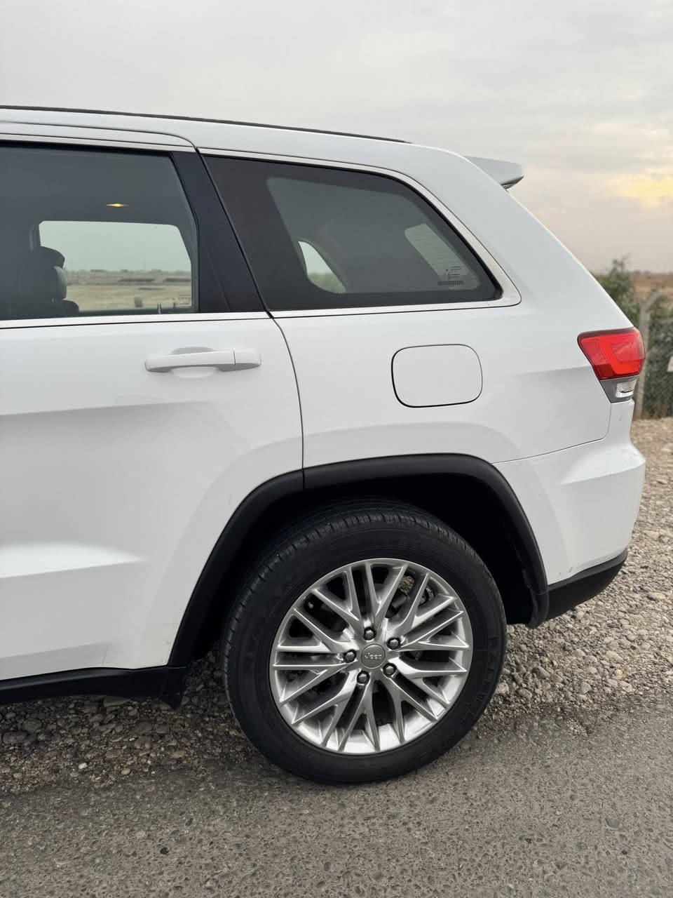 السلام عليكم  جيب لا ريدو موديل 2015 السياره كلين تايتل رقم دهوك الجديد السيارة مناقصه شي شادلها ويل +تخم تاير مال سومت سعره وحده 11 ورقة وشادلها شاشة مال موديل  2020 سعرهه 5 ورقات السيارة خير من الله السعر 238 وبيها مجال للطيبين     ***********
