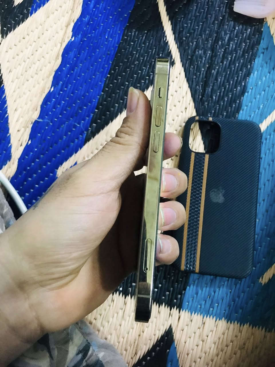 ايفون ١٢ برو فقط بيع او مراوس
الجهاز مامبدل اي قطعه ولا داخل صيانه فقط هذا الضهر كدامك باقي الجهاز مكفول بطاريته ٨٠ ذاكرته ٢٥٦ فيس ايدي شغال الجهاز وتر مامبدل اي شي وين متريد تفحص

السعر ٣٢٠ وبي مجال للشراي مو شراي لتعامل

مكاني بغداد مدينة الصدر خابرني ع رقمي او واتساب

***********
