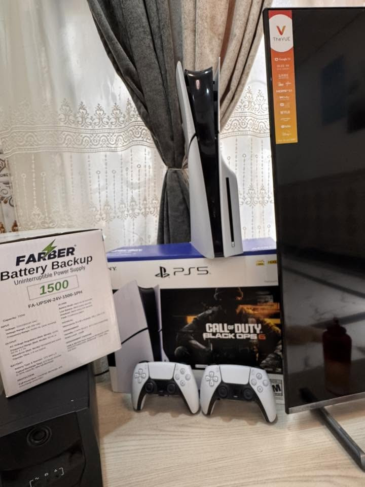 جهاز بليستيشن 5 سلم 1 تيرا PlayStation 5 Slim 1TB مع جوستكين اصليات!
السلام عليكم

الجهاز جديد مستعمل كلش قليل فقط فيفا لاعب بيه 

جوستك اصلي ابيض: نظافة 100‎%‎

جوستك اصلي ابيض: نظافة 100‎%‎جديد

كيبلات الجهاز: كيبل التشغيل + كيبل ال HDMI.

كارتونة الجهاز: نظافة حوالي 95‎%‎

كامل الملحقات✅+ ملحقات اضافية جوستك ابيض اصلي + CD لعبة FC24 +FC26هي و الكڤر+UBS1500 الاصلي 

السعر: 800 الف.

مكاني: نجف

تواصل: ***********

الجهاز غير مفتوح
