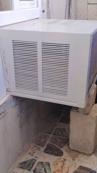 مكيف للبيع شرط ماداخل تصليح ٢طن شرط ثلج❄️ يرهم مراوس بعاطل 07832932049