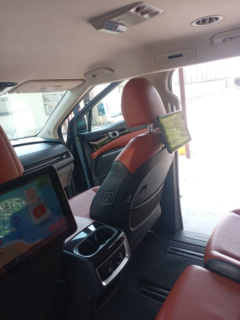 السلام عليكم كيا كرنفال ٨راكب موديل ٢٢برستيج فول مواصفاته توقف ذاتي رادارات خمس كامرات ٣قطع تبريدايريباكات سليمه شاشه لمس كشنات كهربائي تدفئه تبريد الكشنات الاماميه اربع وضعيات قياده نورمل سبورت ايكو سمارت شاشة ملاحه نضام تسجيل الصوت كامرات داخليه ماشيه ٦٠الف ميل رقم أربيل جديد باسمي حادث جنطه فقط بصمة تشغيل خمس بصمات الأبواب ايربكات سليمه بجم كبس تلفون ***********
