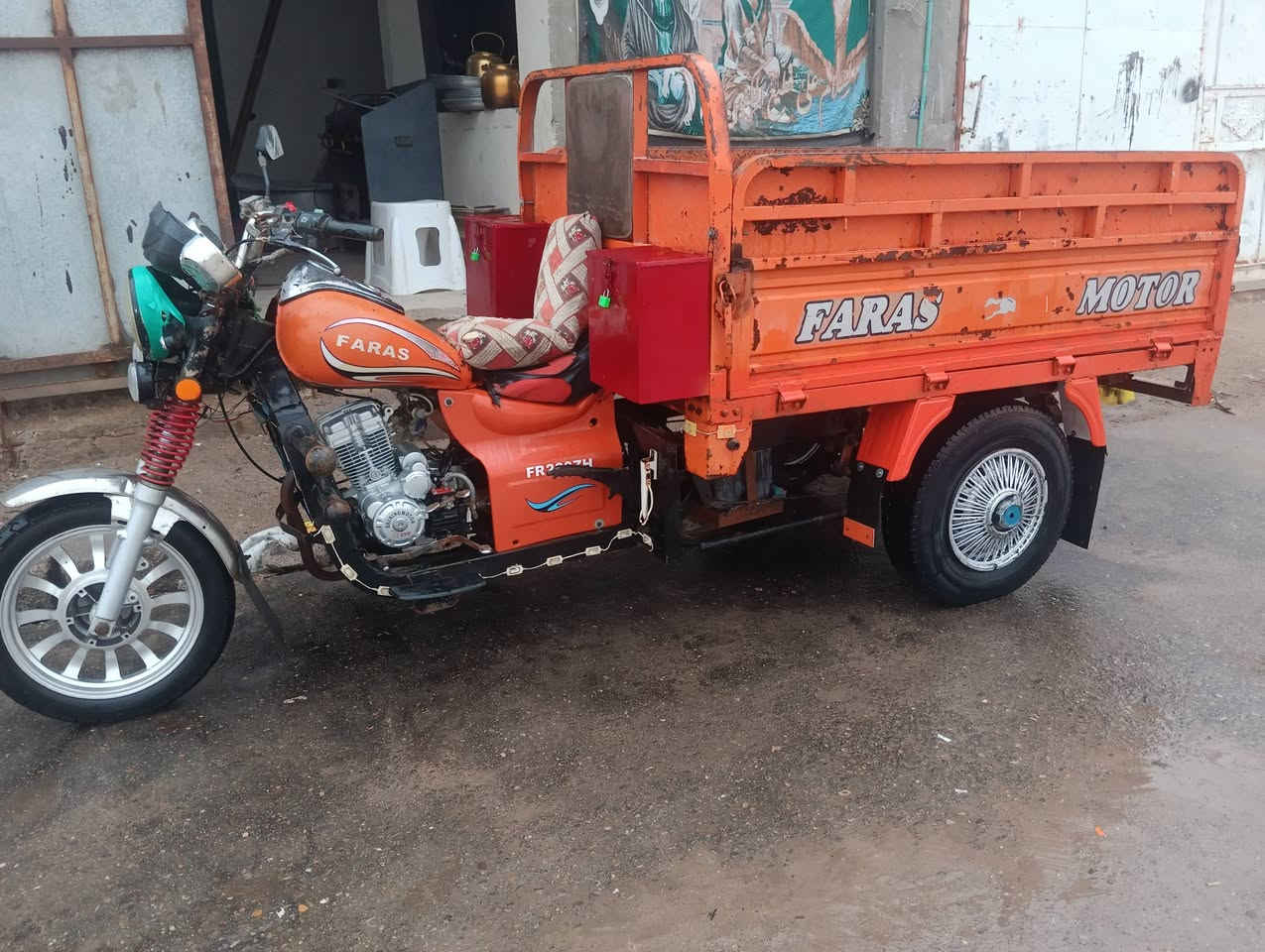 السلام عليكم ستوته يفان للبيع مديل 2018 اوراق اصوليه مكينه جديده شاصي كفاله مكاني بصره ابو الخصيب محيله السعر مليون وستميه وخمسين ***********
