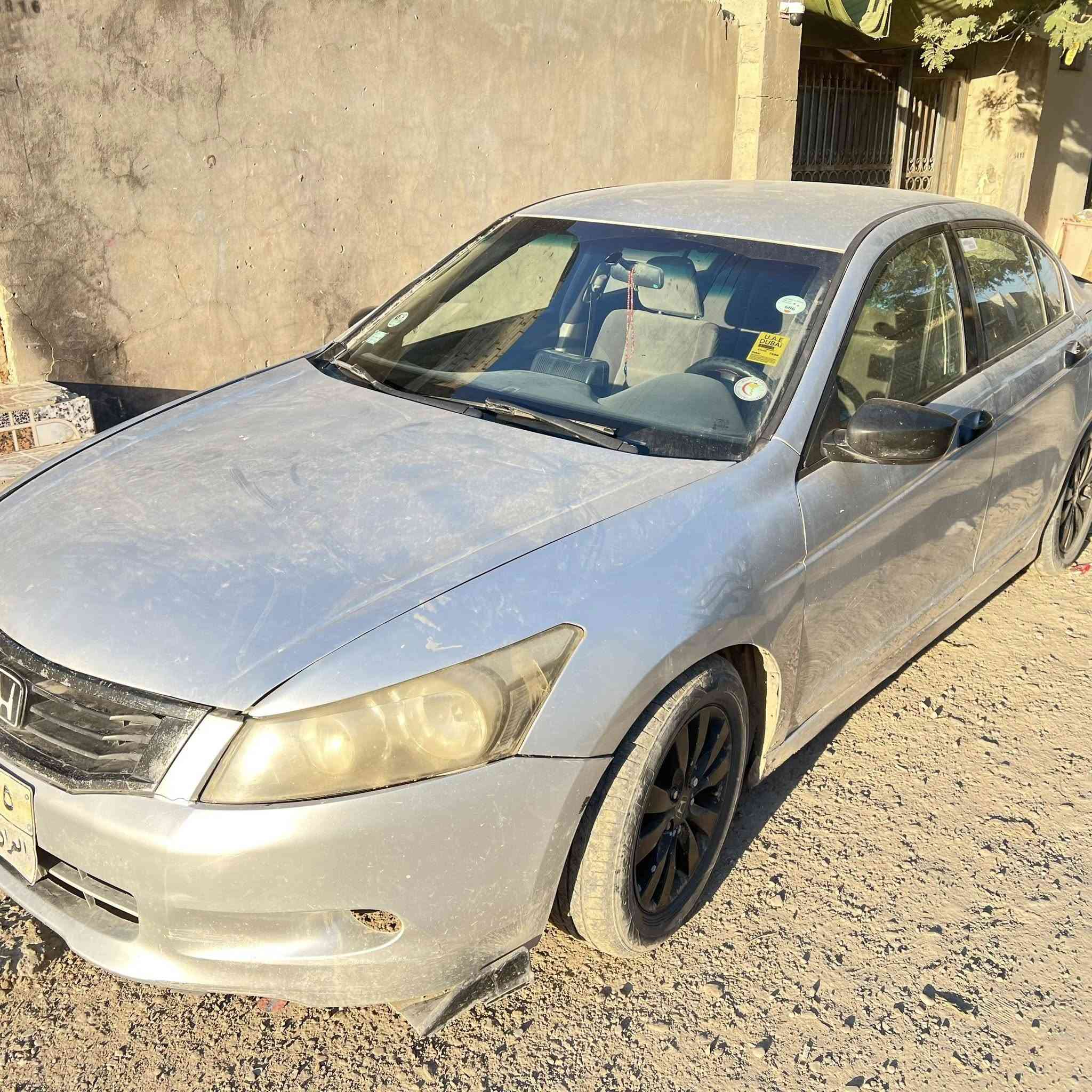 هوندا اكورد 
موديل 2010 
مصبوغة عام 
ضرر الجاملغ والباب الأمامي الأيمن
الرقم الخلفي مفقود 
وكالة باسمي 
مكان سامراء 
السعر 70 ورقة 
***********
