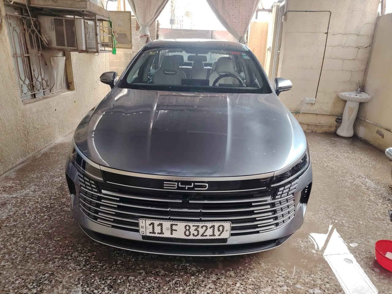 السلام عليكم بي واي دي دستروير ماشية ٢٩ الف بيهة رصعة باب الخلفي رصعة جاملغ امامي مصلحة دحجة بداية البنيد المايعرف شنو فرق الدستروير عن كن بلاس و
سيل5 هاي تجي كير ماوس حساس اطارات كشنات سبورت شاشة كبيرة قلابة عارضهة ١٧ و ٣٥٠  قفل نهايتهة بدون عملة عنواني بغداد البلديات ***********
