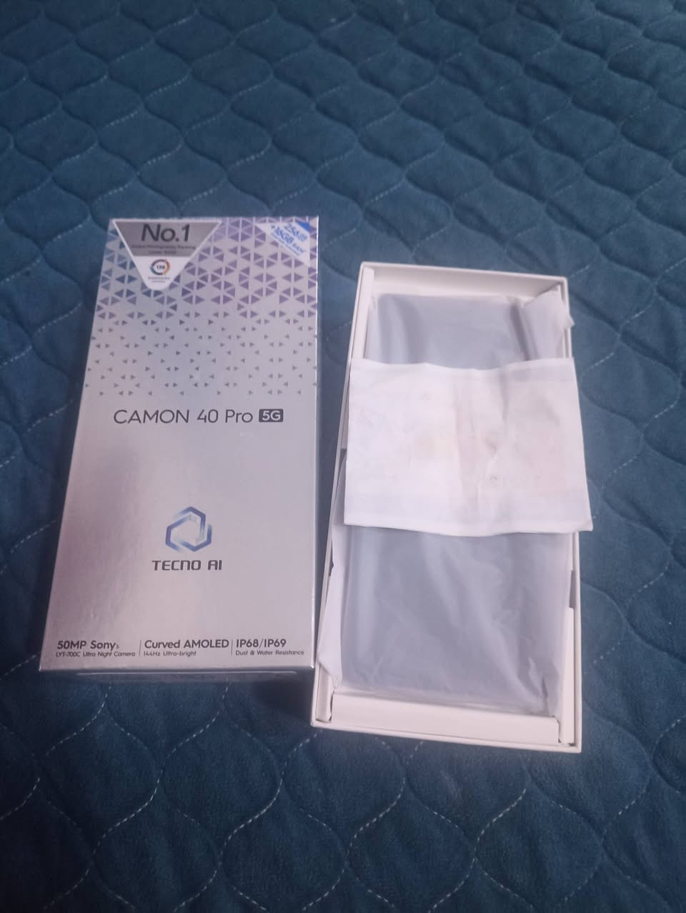 موبايل جديد. السعر 450. ***********
