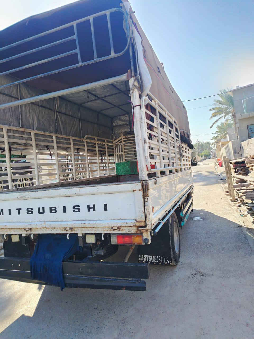 السلام عليكم سيارة كنتر للبيع مديل 16 محسن تايرات جديدة كهربائيات شغالة فوول السيارة جاهزة من كلشي رقم انكليزي بيه سقيف وا جادر بيه طخ بل قمار تانكي كاز 200/مكلف بل نشر تحويل ثاني يوم / ***********/***********
