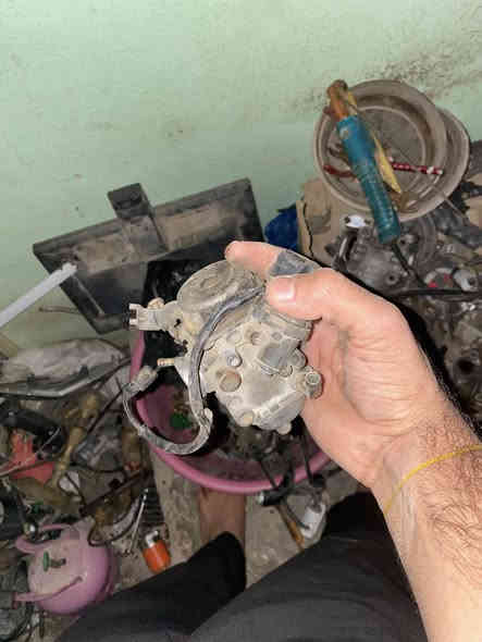 كابريتر ماكس اصليات بلادي ع شغل ثنيهن ب50  مكاني بغداد حي اور توصيل موجود 
***********
