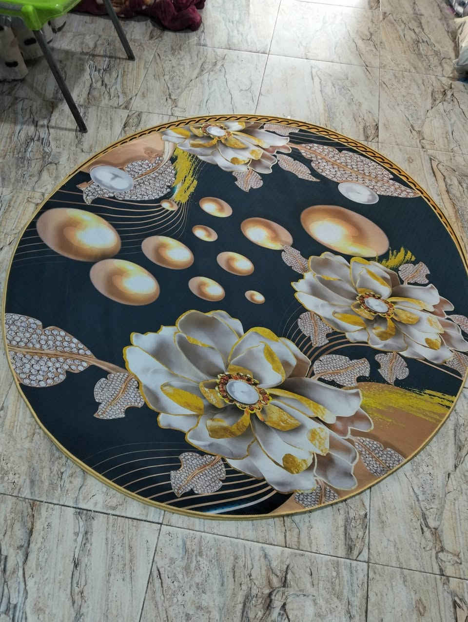 عرض خاص ب4000 فقط اليوم لحكو 
موكيت ثري دي دائري قياس متر ونص 
العنوان التحرير دور الجاهزة مقابيل محل كرزات حمودي يوجد توصيل ***********
