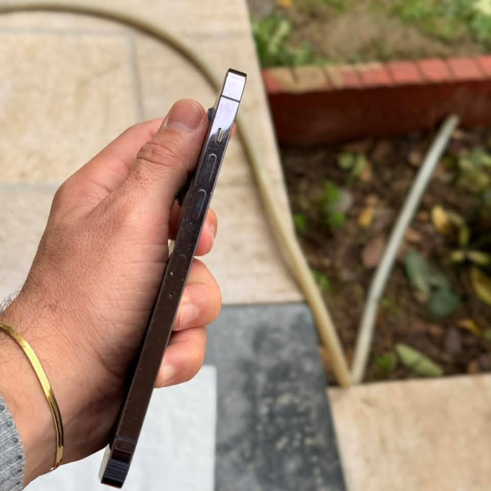 ايفون 14 برو ماكس
iPhone 14 pro max 

نموذج M J/A

256 gb  ذاكرة 

بطارية 91 

جهاز بيه كم شخط بالشاشة ومبينة بالصور 

ووتر بروف حصر هوا شرط ما مفتوح 

ما بيه اي خلل شرط الفحص 

تك سيم

مكان موصل ايسر

سعر مناسب مستعجل 

*********** واتساب موجود

#14promax
#iPhone
#mousl
