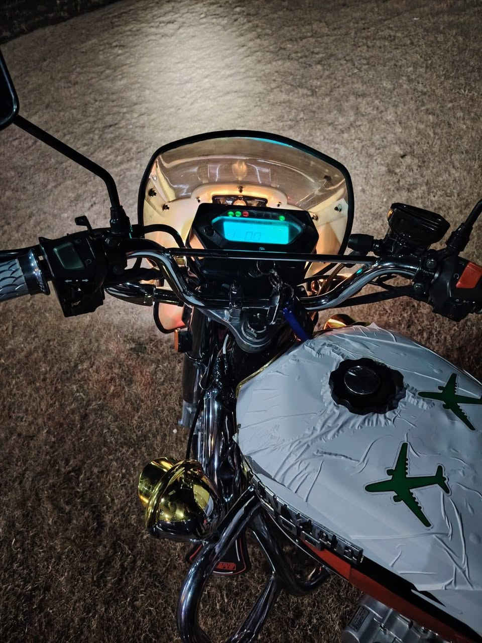 موطور جني ابو الكله موديل ٢٠٢٤ كلو ضع شركه محرك شرط ما مفتوح كهربايات جهاز شغال كلو شرط السعر ٧٥٠ وبي مجال هاذا رقمي ***********
