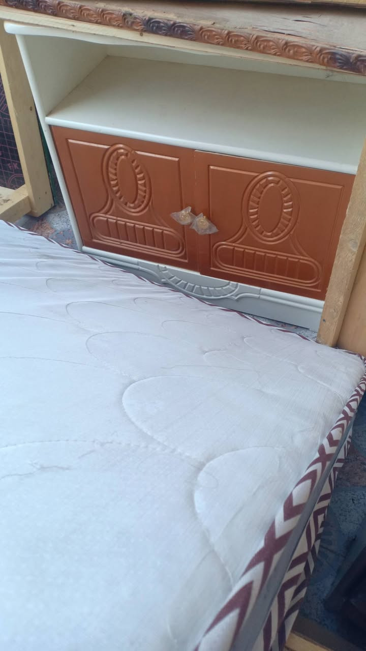 سلام عليكم غرفه صاج عراقيه سبع قطع جديدة كلشي مابيهة العنوان بغداد *********** بي واتساب مفصخه

