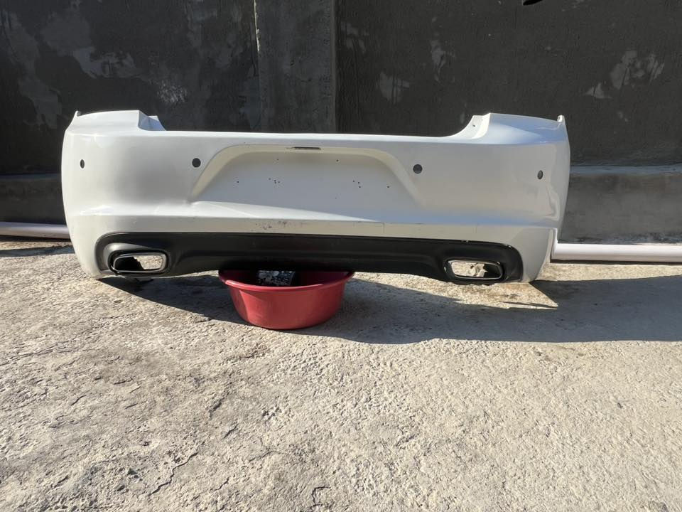 سلام عليكم بنيد جارجر ودعاميه أصليات موتجاري 
يرهم من مديل 2015 وفوك Sxt مكاني بغداد السعر 300 اثنينهن ***********
