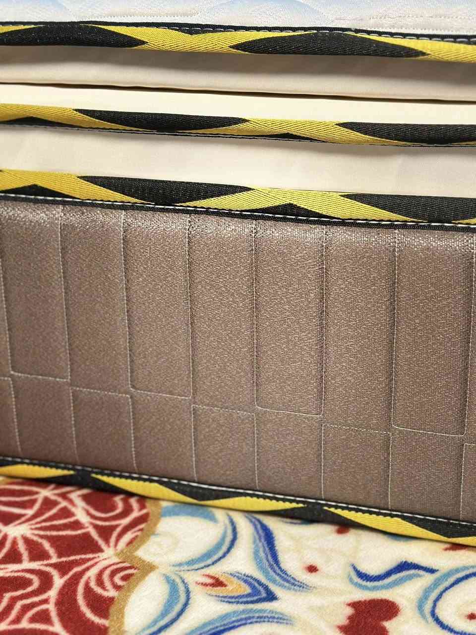 السلام عليكم دوشك طبي جديد للبيع
الإسفنج مميز اول 
أضافه إلى طبقتين طبيه
قياس٢٠٠*١٦٠
السعر ٢٠٠
ضمان ٥ سنوات


**إذا كنت صاحب هذا الإعلان وتريد حذفه لأي سبب، رجاءا أرسل رسالة إلى الدعم الفني**