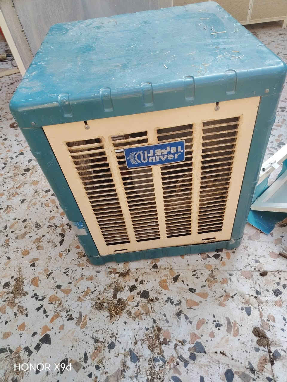 مبرده ٢ ونص (اونيور) شرط الشغل سرعه وحده نضيفه حيل السعر 75 وبيها مجال *********** مكاني كركوك حي الحجاج
