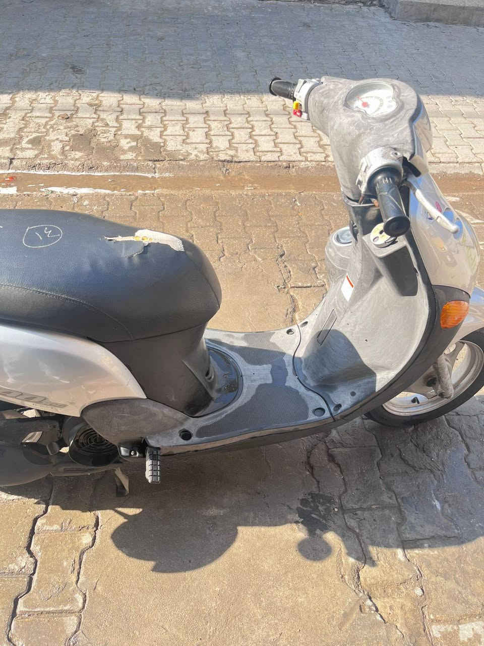 سلام عليكم
دراجه فله موديل 2010 مكفوله كفاله عامه صار اقل الشهر نازله 
التواصل خاص او عل رقم‏‪***********‬‏ السعر خاص
